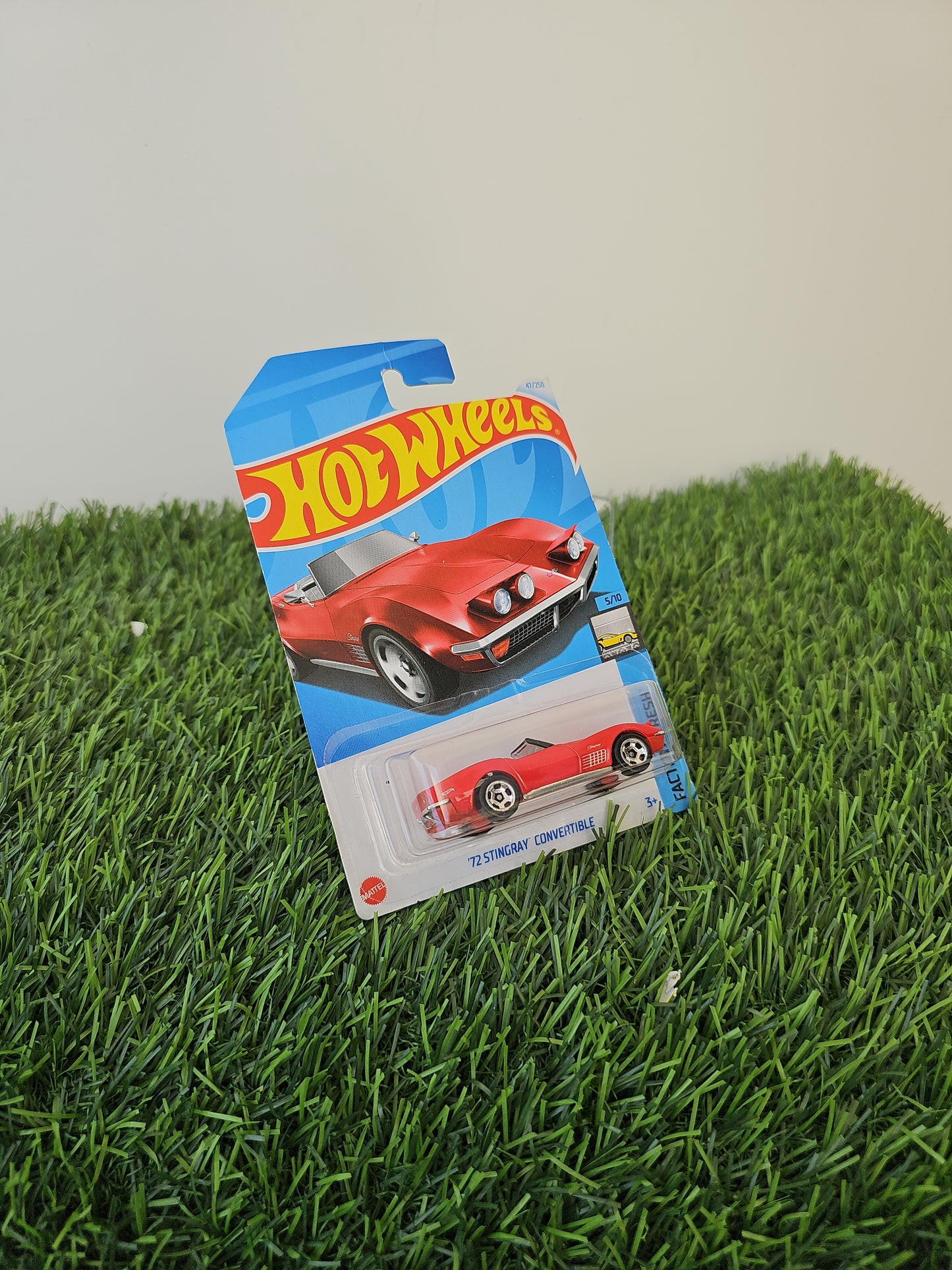 72 Stringray Convertible Hotwheels