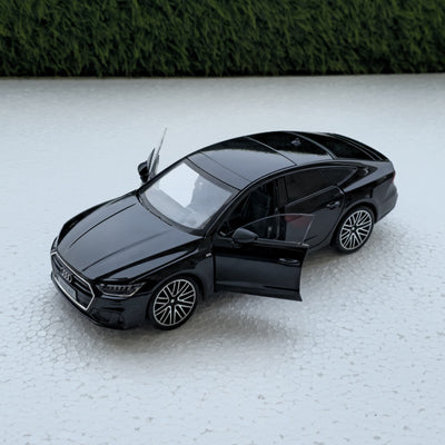 Audi A7 | 1:24 Die Cast Model