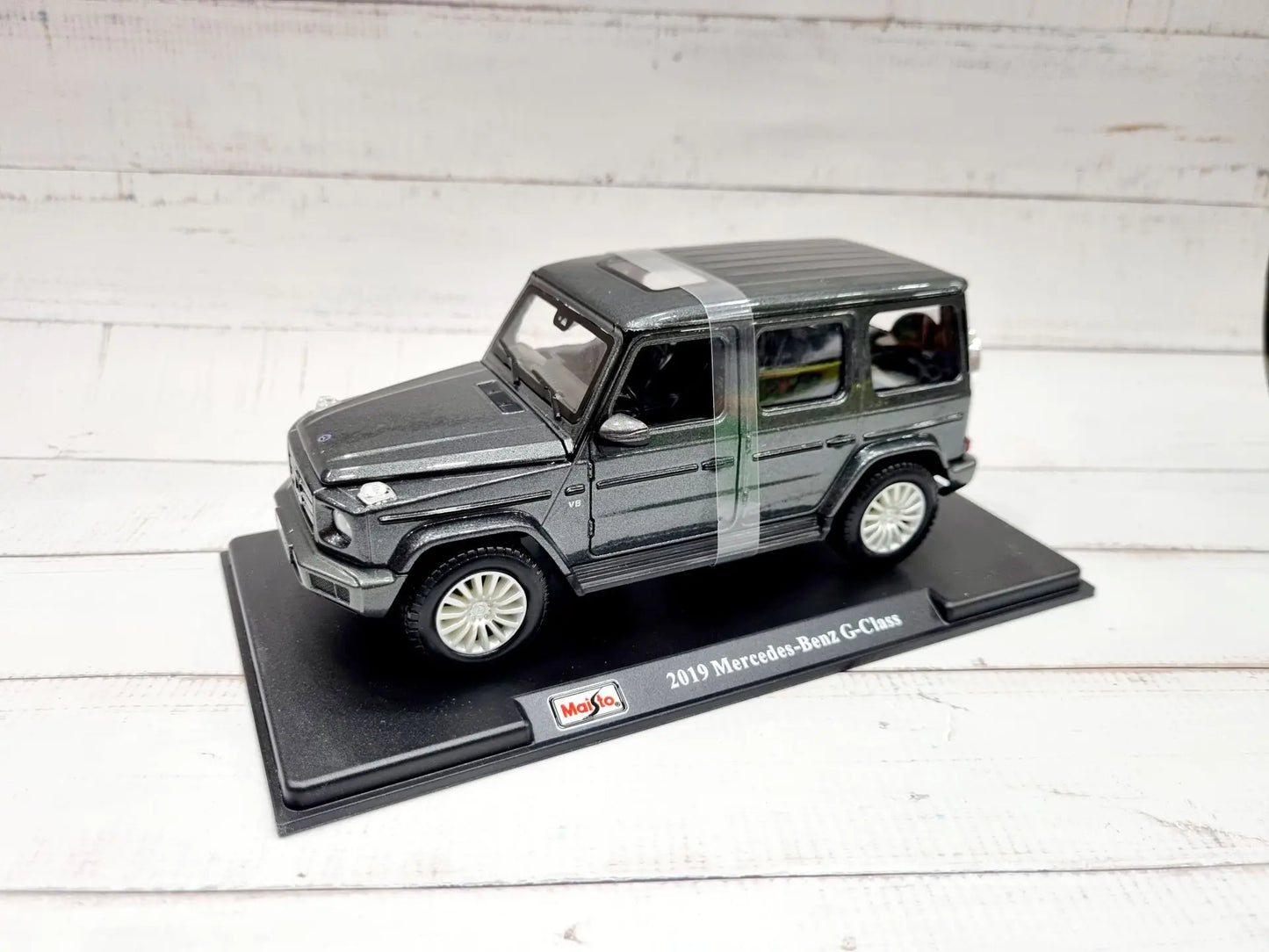 MB G Class Silver 1:24 Licensed Model